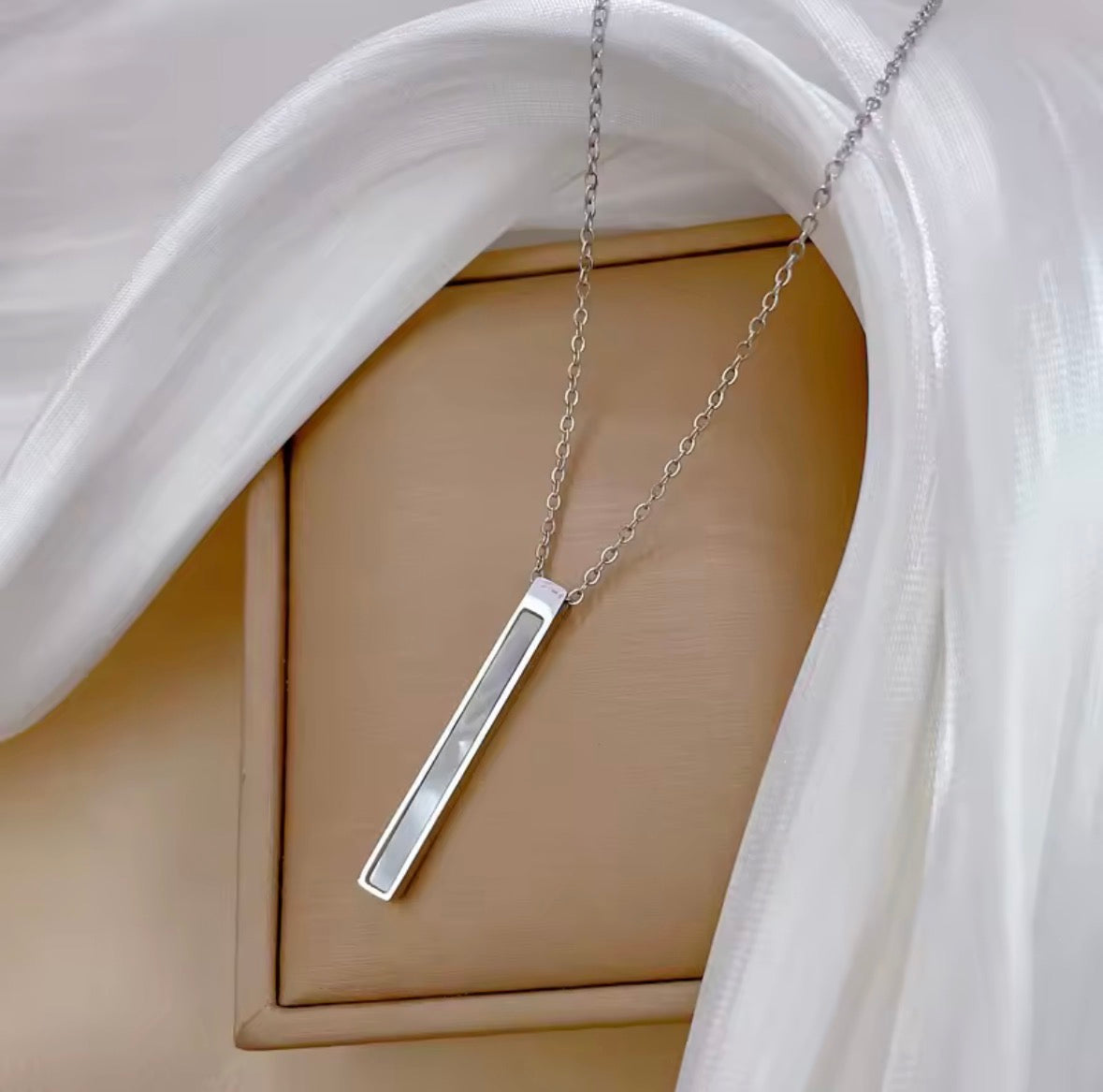 Mother of Pearl Long Pendant Necklace