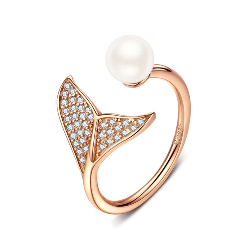 Dolphin Tail with Pearl